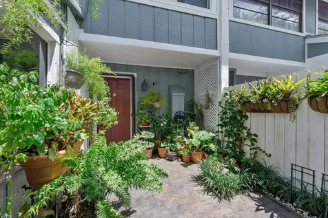 4905 SW 71st Place Miami FL 33155