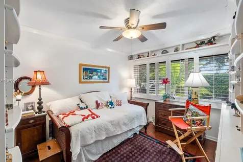 4905 SW 71st Place Miami FL 33155