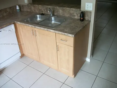 136 SW 15 Te Homestead FL 33030