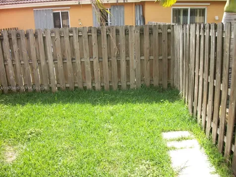 136 SW 15 Te Homestead FL 33030
