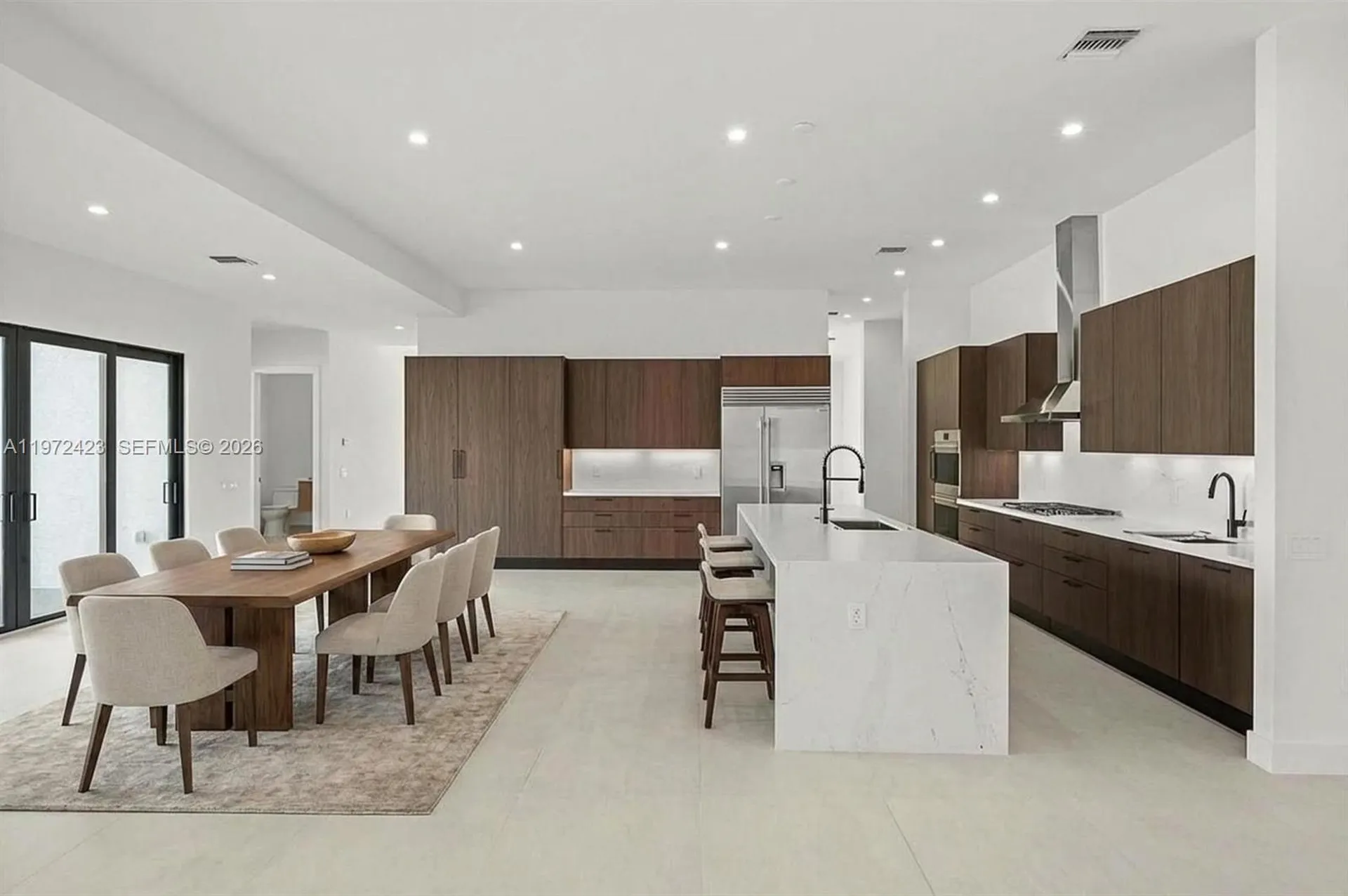 5718 Ashwood Circle W Hollywood FL 33312