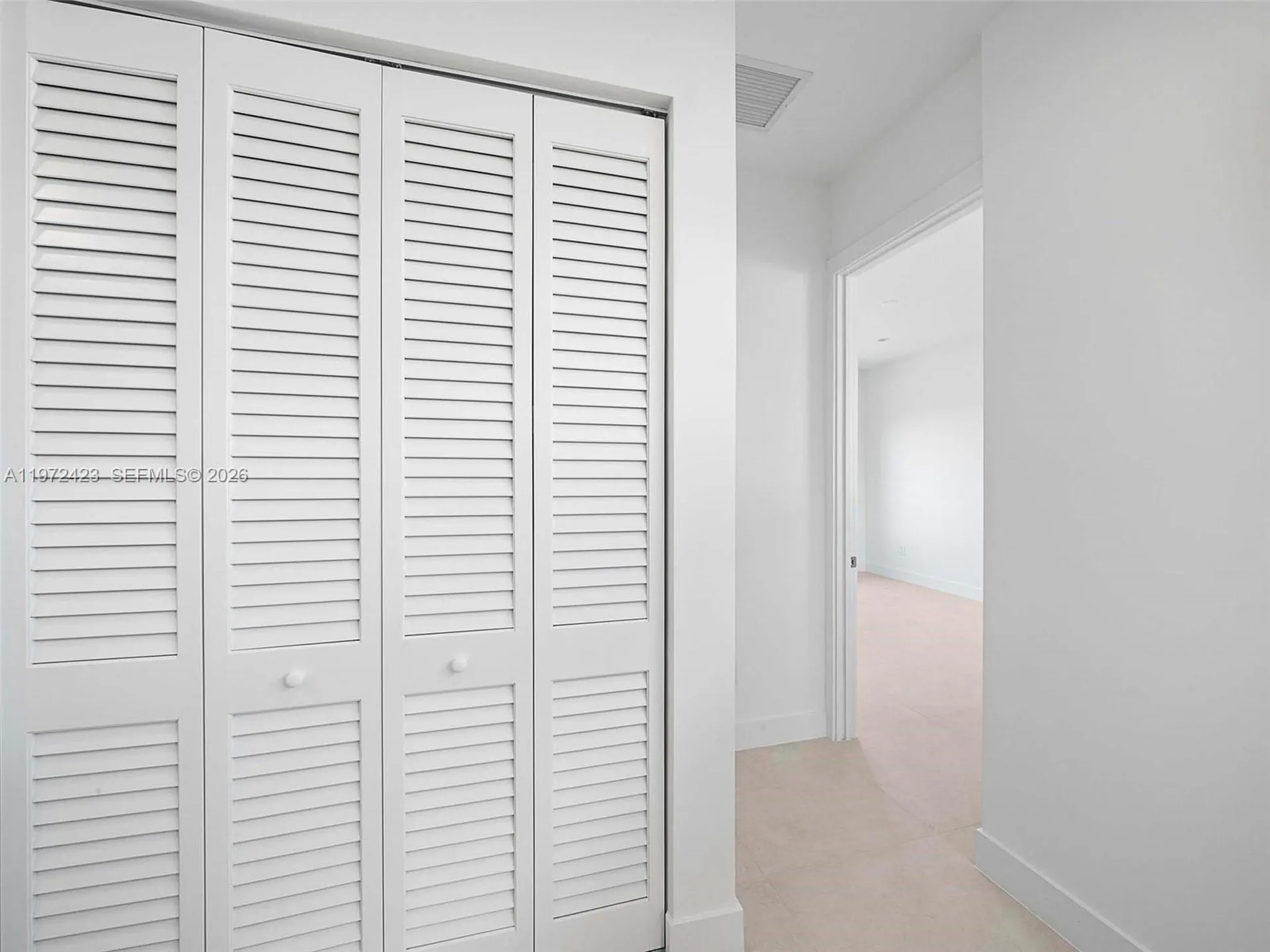 5718 Ashwood Circle W Hollywood FL 33312