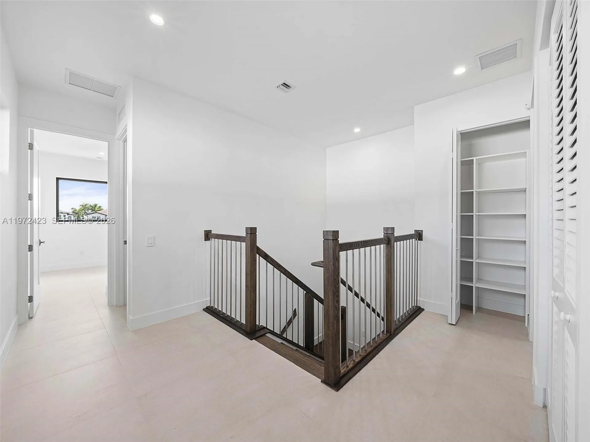 5718 Ashwood Circle W Hollywood FL 33312