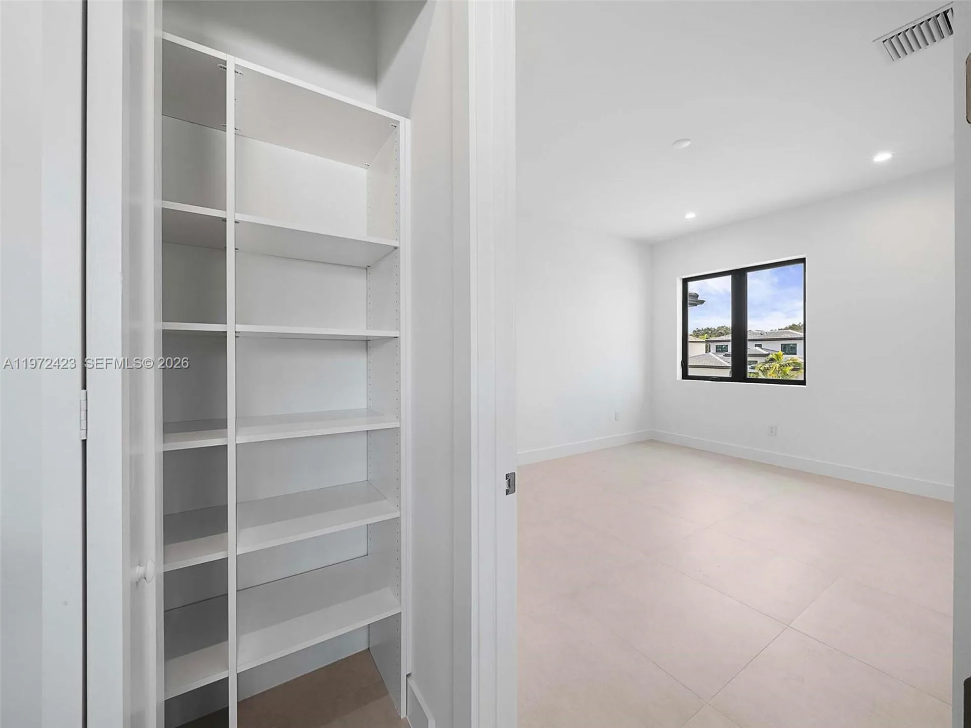 5718 Ashwood Circle W Hollywood FL 33312