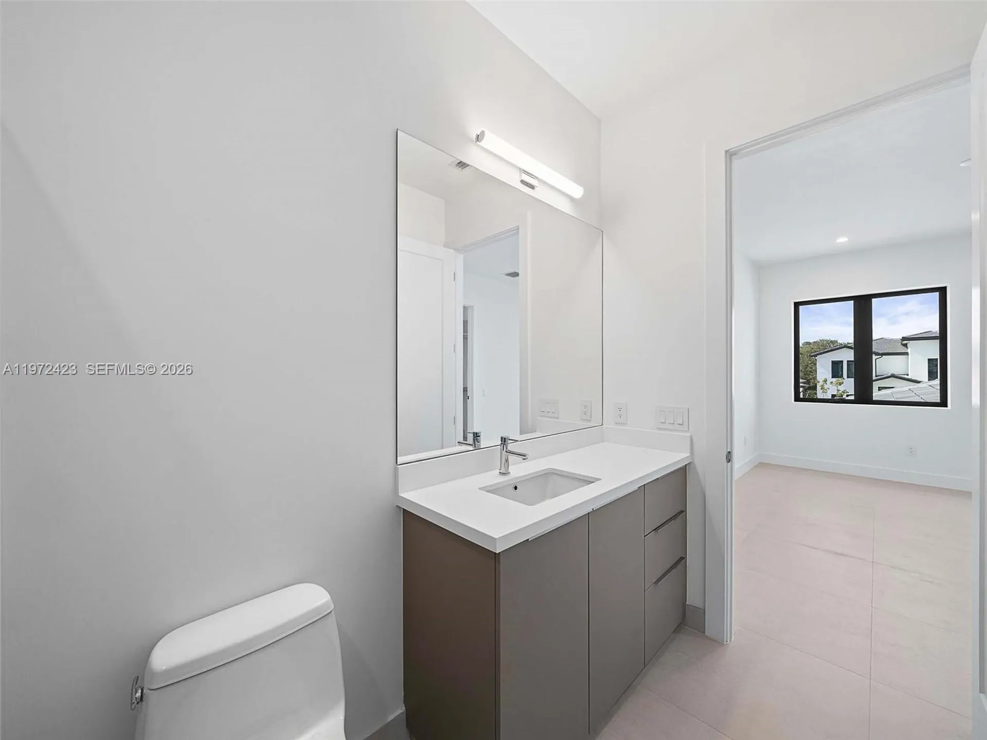 5718 Ashwood Circle W Hollywood FL 33312