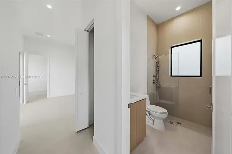 5718 Ashwood Circle W Hollywood FL 33312
