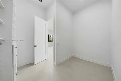5718 Ashwood Circle W Hollywood FL 33312