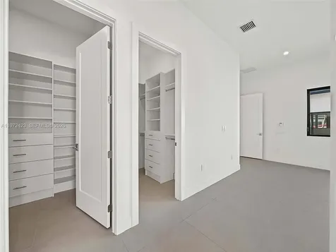 5718 Ashwood Circle W Hollywood FL 33312