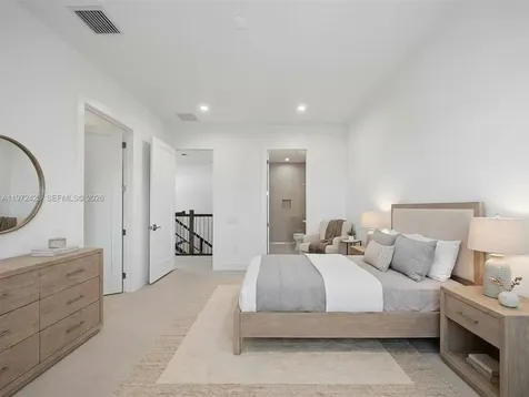 5718 Ashwood Circle W Hollywood FL 33312