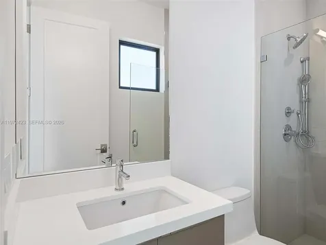 5718 Ashwood Circle W Hollywood FL 33312