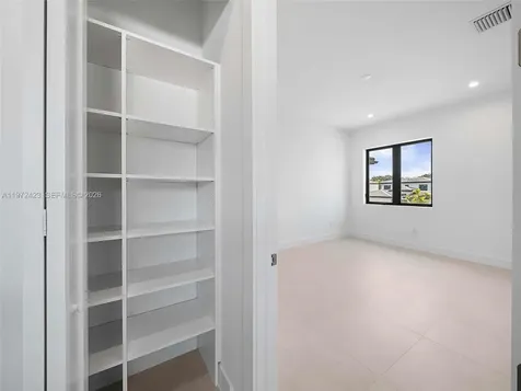 5718 Ashwood Circle W Hollywood FL 33312