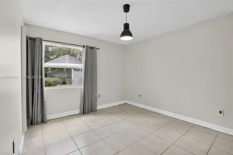 430 SW 113th Way Pembroke Pines FL 33025