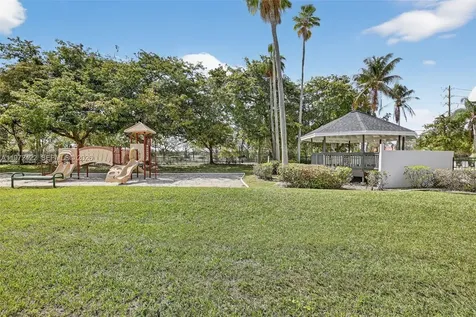 430 SW 113th Way Pembroke Pines FL 33025