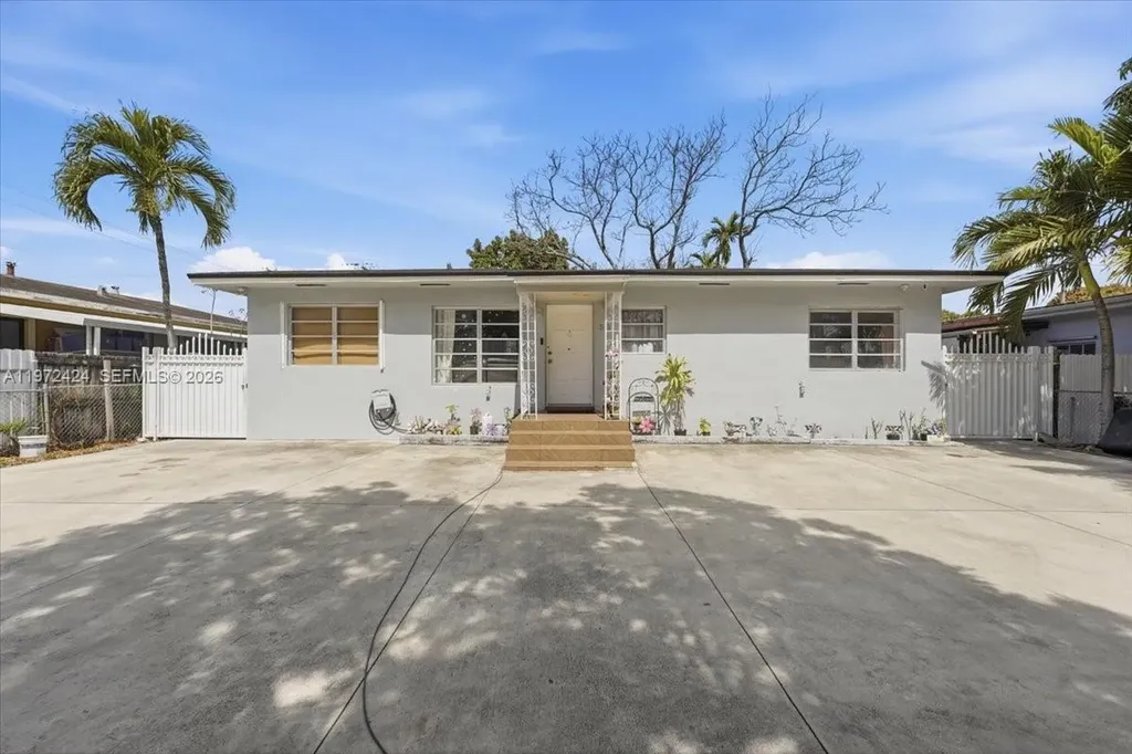 511 E 27th Street Hialeah FL 33013