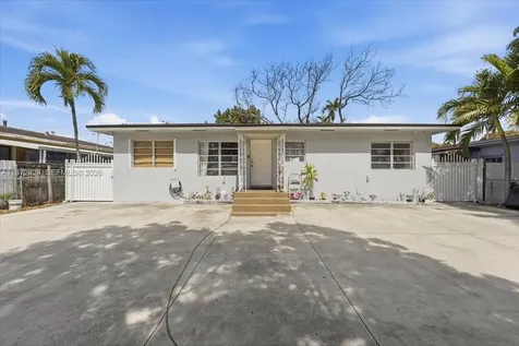 511 E 27th Street Hialeah FL 33013