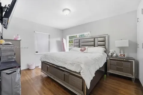 511 E 27th Street Hialeah FL 33013