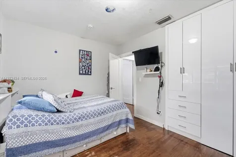 511 E 27th Street Hialeah FL 33013
