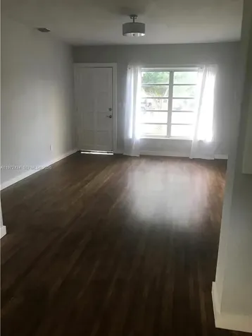 511 E 27th Street Hialeah FL 33013