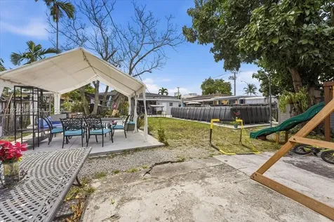 511 E 27th Street Hialeah FL 33013