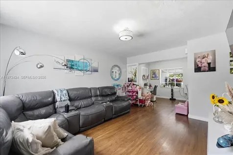 511 E 27th Street Hialeah FL 33013