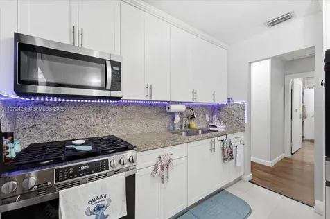 511 E 27th Street Hialeah FL 33013