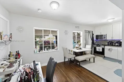 511 E 27th Street Hialeah FL 33013