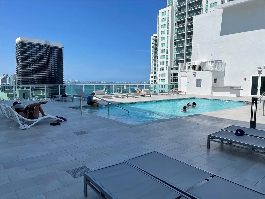 133 NE 2nd Avenue Miami FL 33132