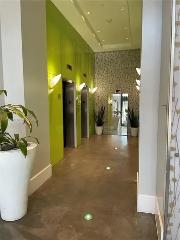 133 NE 2nd Avenue Miami FL 33132