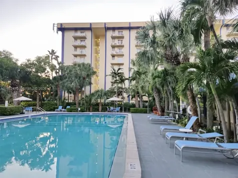 4550 NW 9th Street Miami FL 33126