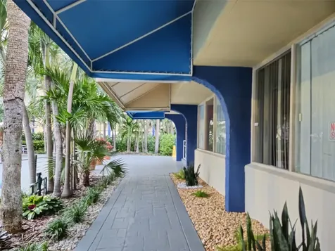 4550 NW 9th Street Miami FL 33126