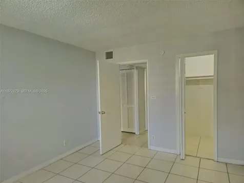 4550 NW 9th Street Miami FL 33126