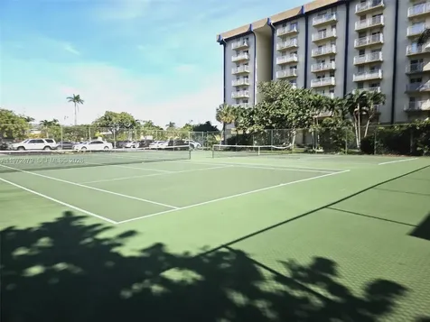 4550 NW 9th Street Miami FL 33126