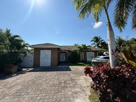 718 SE 12th Terrace Homestead FL 33033