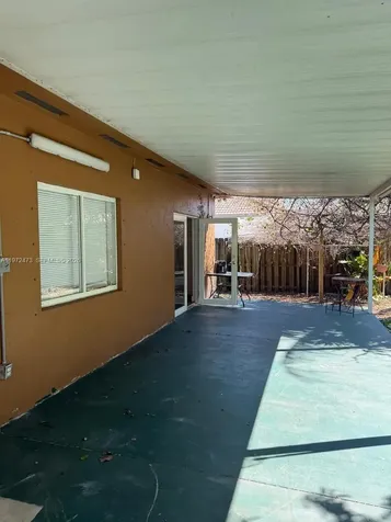 718 SE 12th Terrace Homestead FL 33033
