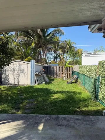 718 SE 12th Terrace Homestead FL 33033