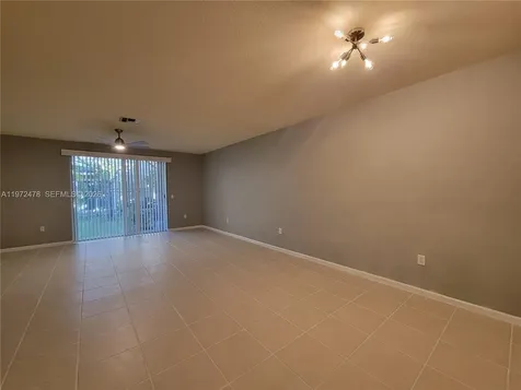 2761 SW 82nd Avenue Miramar FL 33025