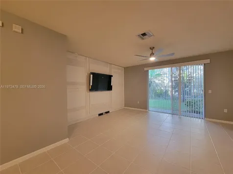 2761 SW 82nd Avenue Miramar FL 33025