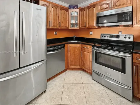 9417 SW 76th Street Miami FL 33173