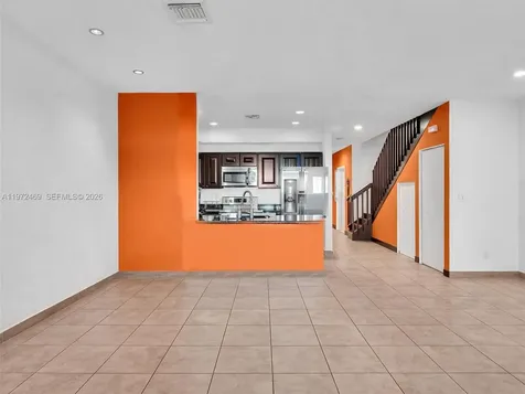 23 SE 3rd Avenue Hallandale Beach FL 33009