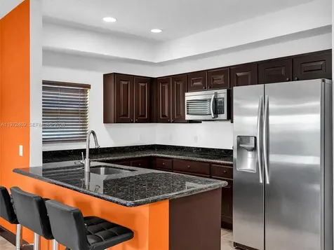 23 SE 3rd Avenue Hallandale Beach FL 33009