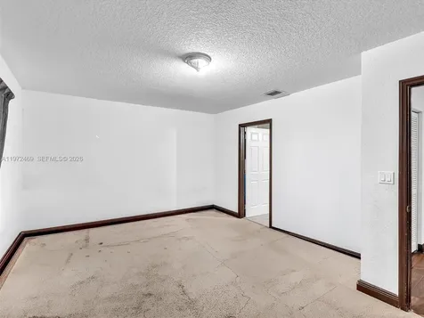 23 SE 3rd Avenue Hallandale Beach FL 33009