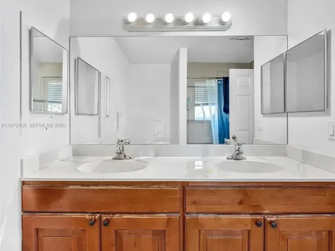 23 SE 3rd Avenue Hallandale Beach FL 33009