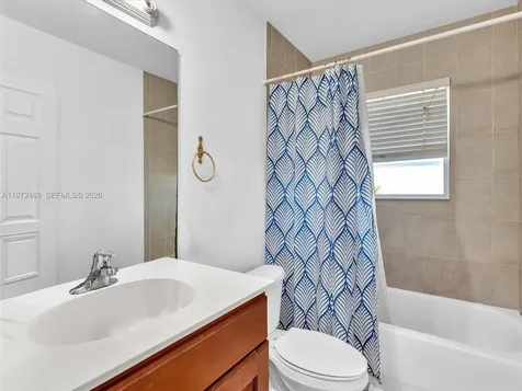 23 SE 3rd Avenue Hallandale Beach FL 33009