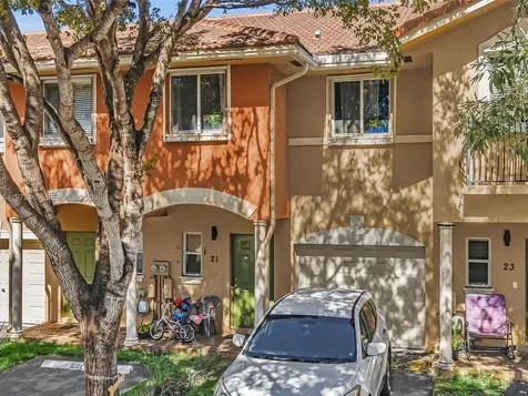 23 SE 3rd Avenue Hallandale Beach FL 33009