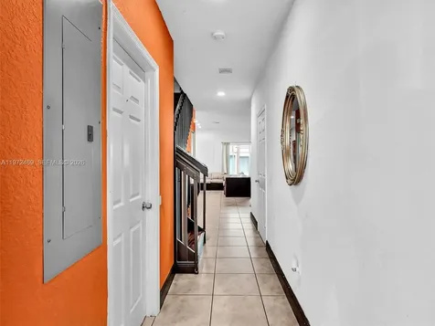 23 SE 3rd Avenue Hallandale Beach FL 33009