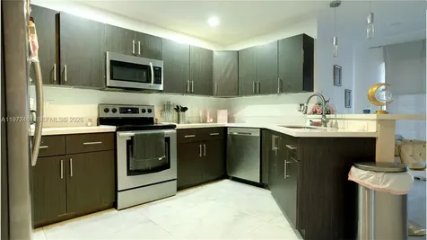 18499 NW 52nd Path Miami Gardens FL 33055