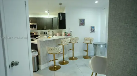 18499 NW 52nd Path Miami Gardens FL 33055