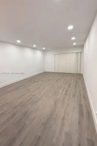 1555 W 44th Place Hialeah FL 33012