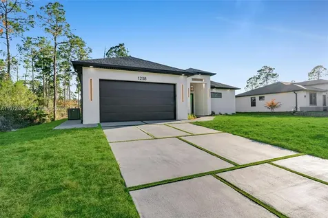 1238 E Celtic Street Lehigh Acres FL 33974