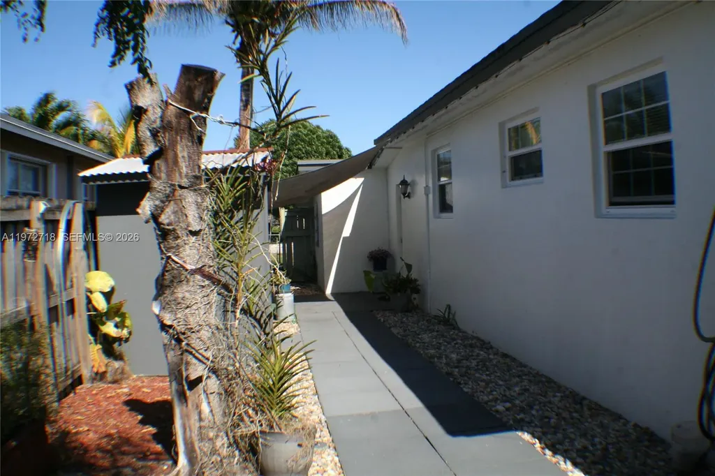 6532 Mayo Street Hollywood FL 33023